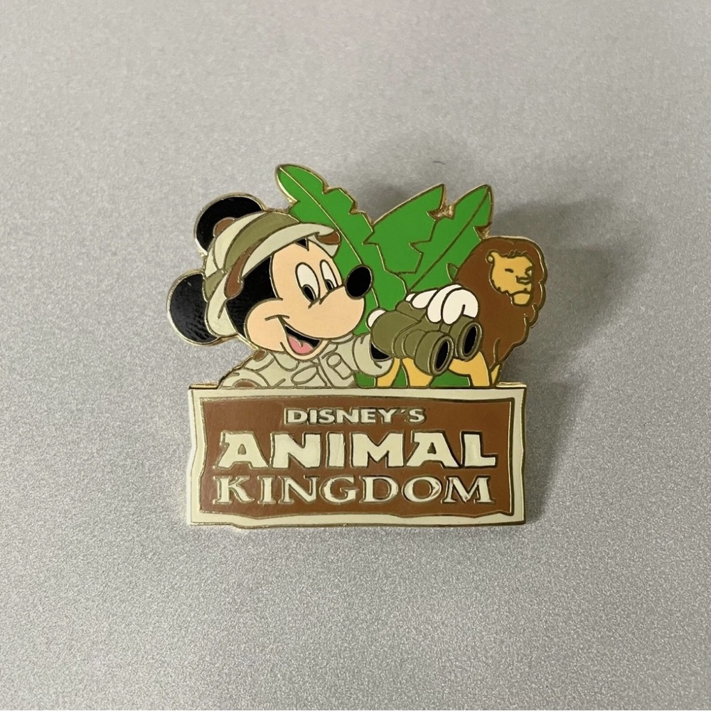 Animal Kingdom Mickey Safari With Lion Walt Disney Pin Trading Pin